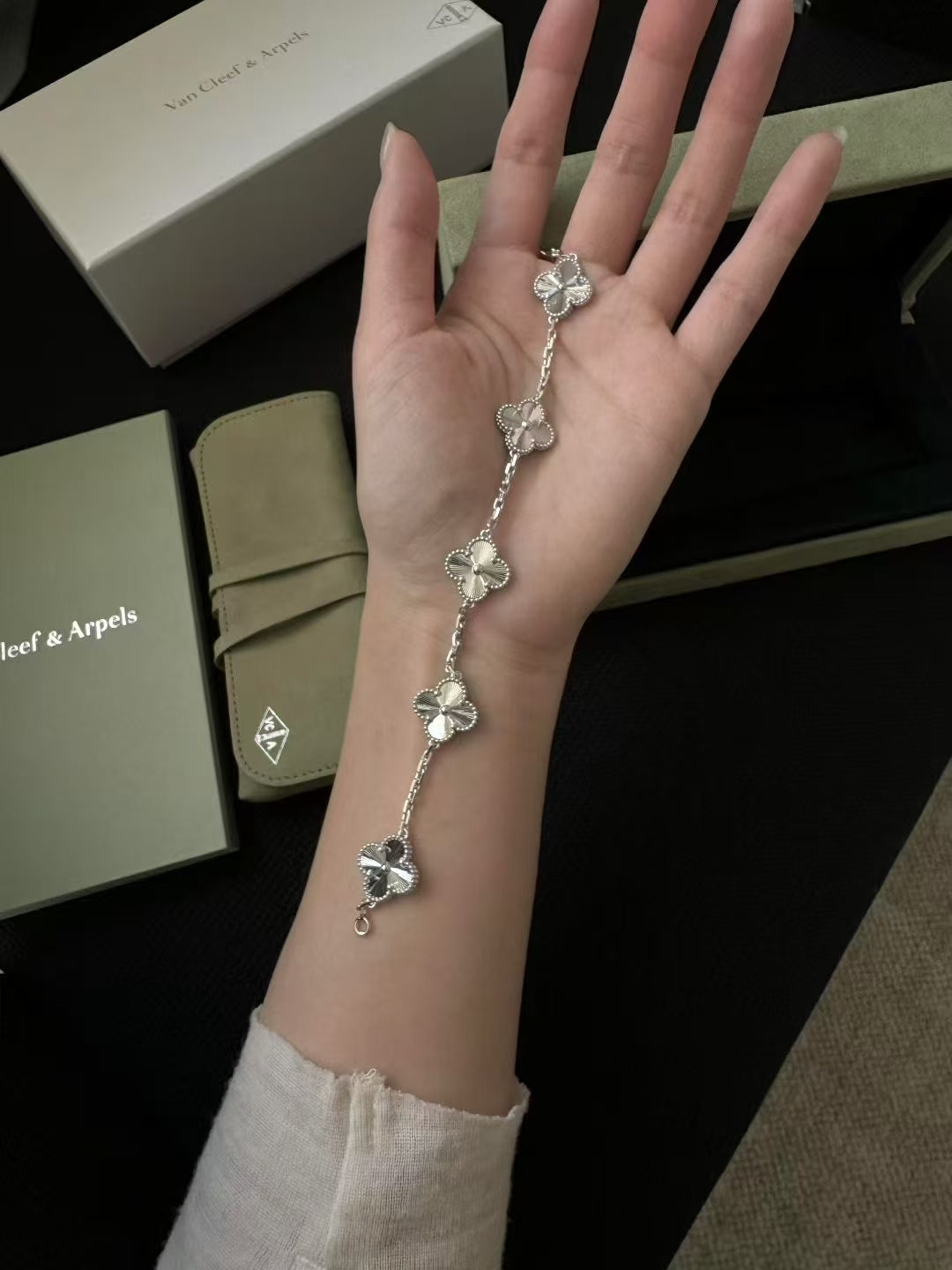 5 motif clover Silver Bracelet