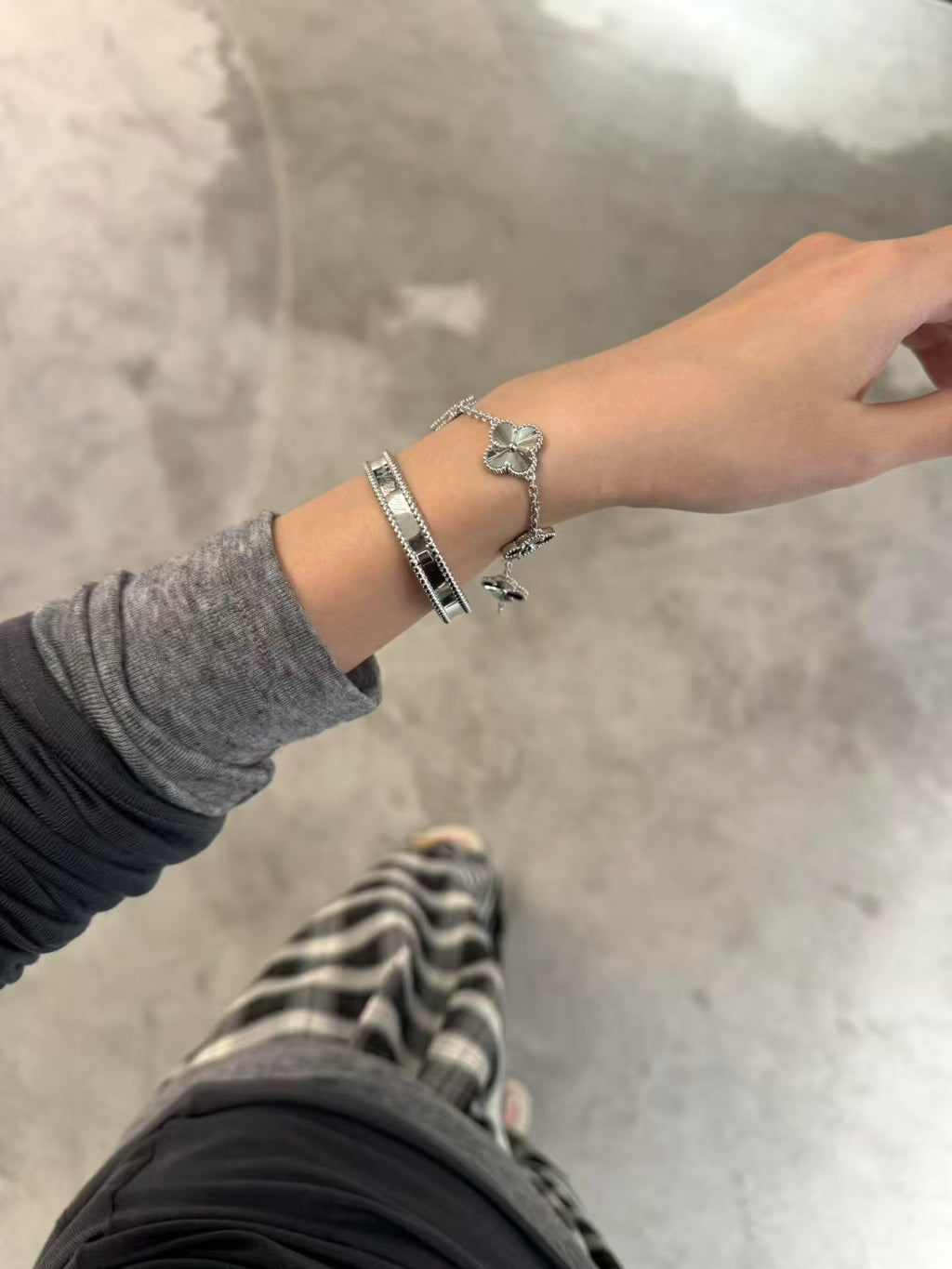 5 motif clover Silver Bracelet