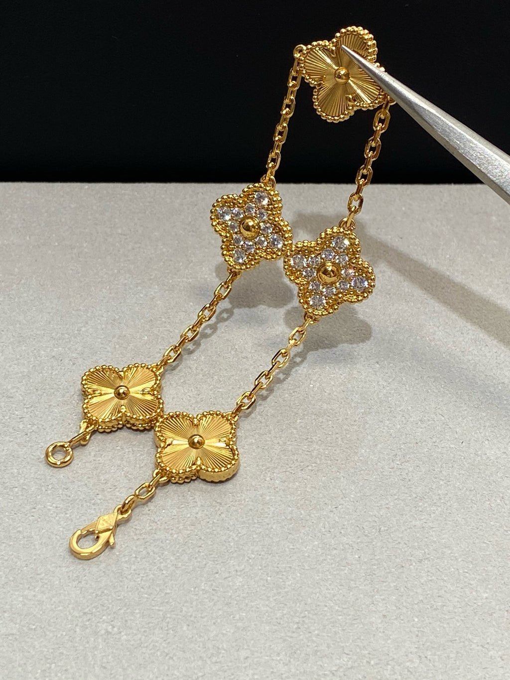 Yellow Gold Diamond 5 Motifs Bracelet- 15mm medium size