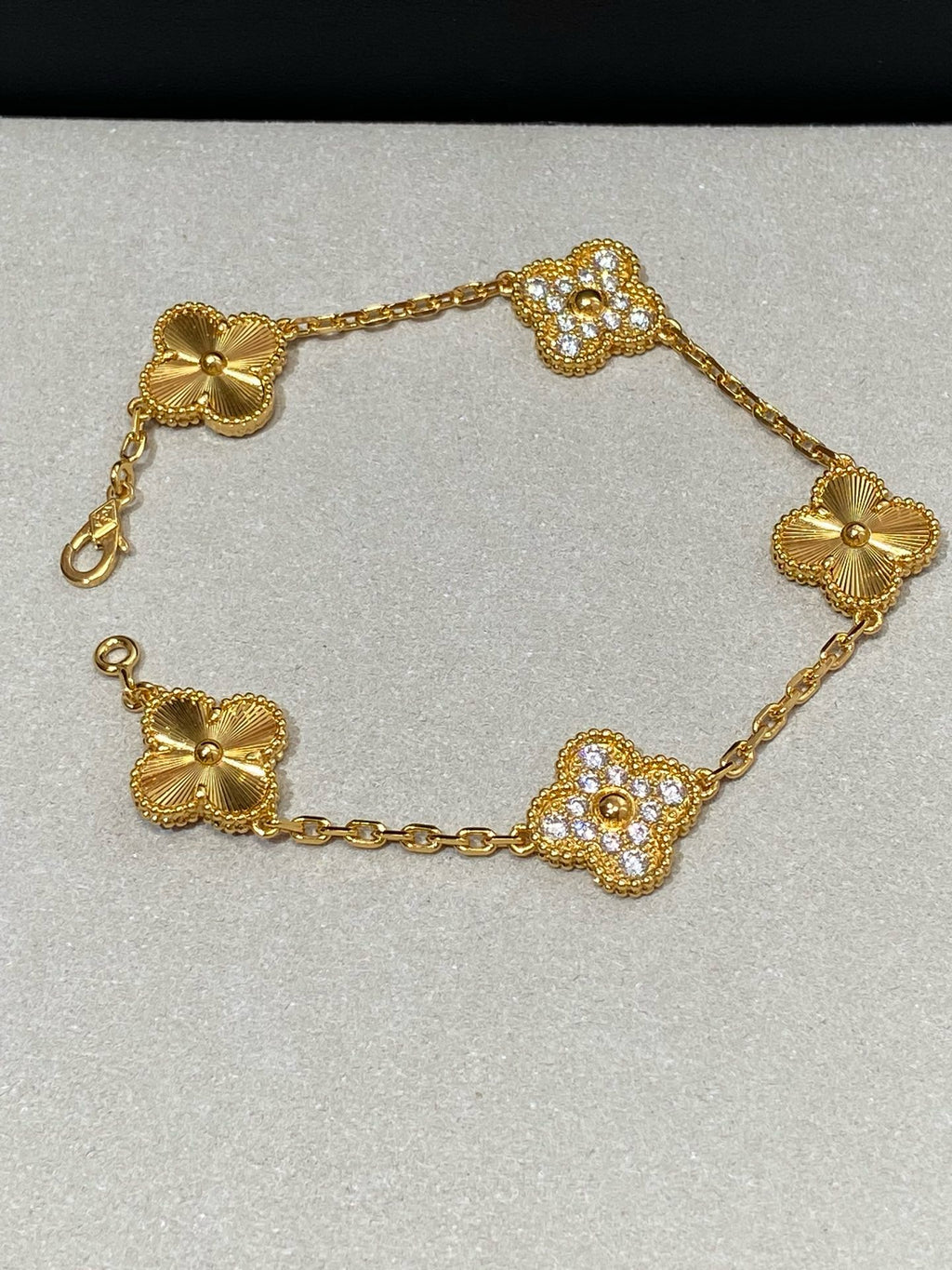 Yellow Gold Diamond 5 Motifs Bracelet- 15mm medium size