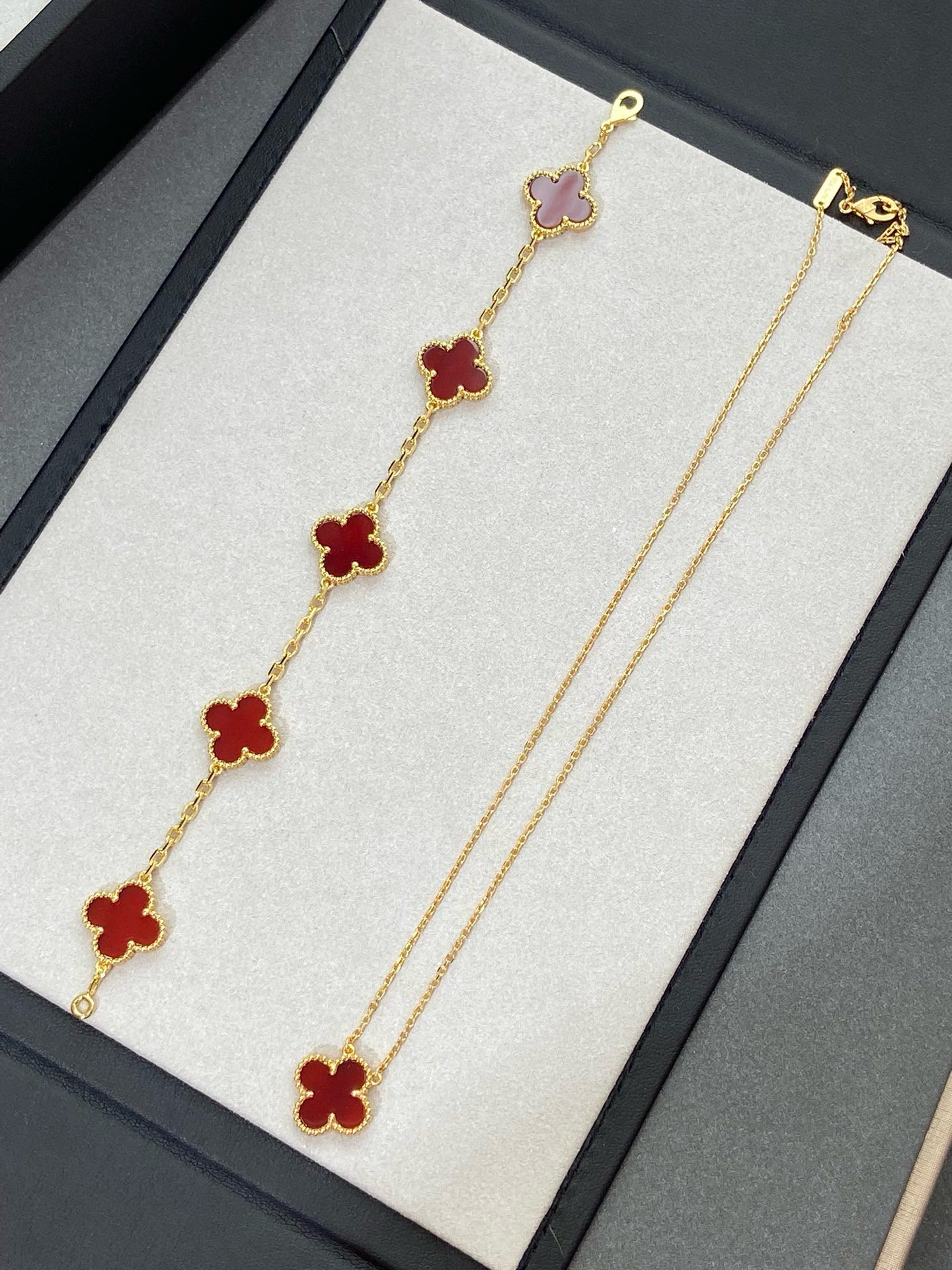 Carnelian 5 motifs bracelet and necklace set 15mm