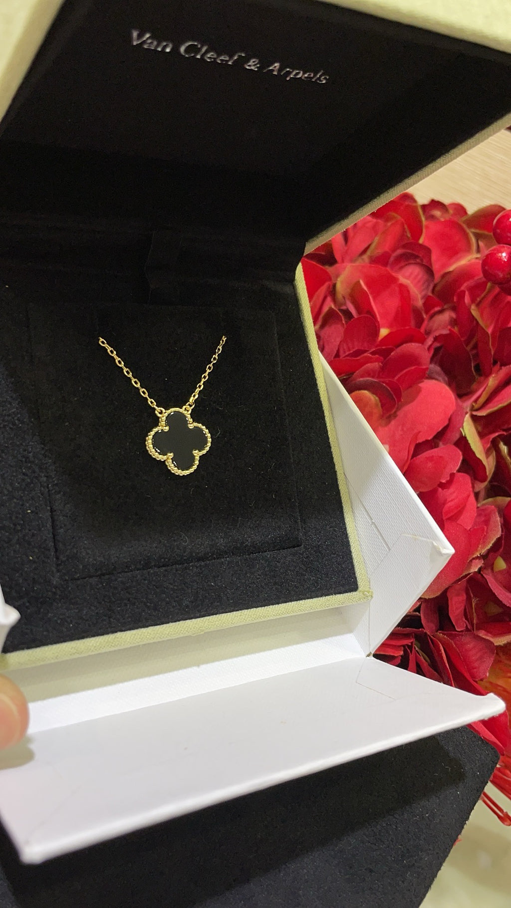 Onyx yellow gold necklace 15mm