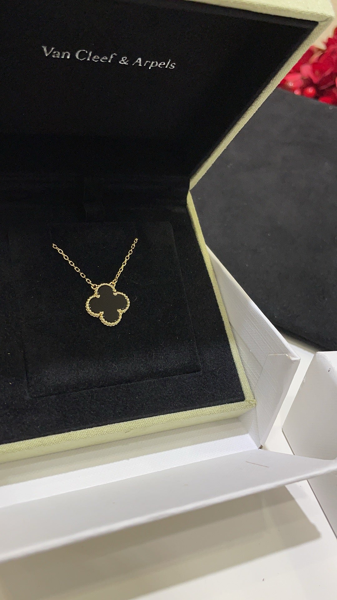 Onyx yellow gold necklace 15mm